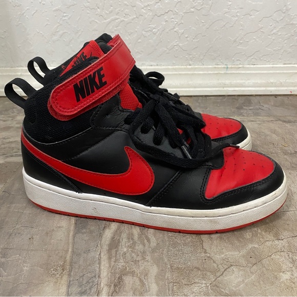 Nike Court Borough Mid Kids Size 6 Red & Black - Picture 3 of 11